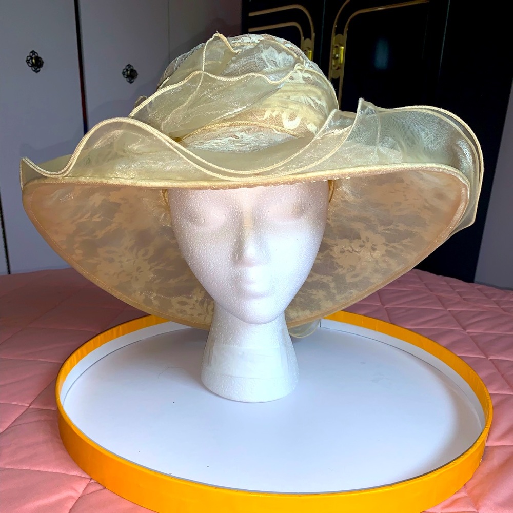 Church Hat - canary yellow